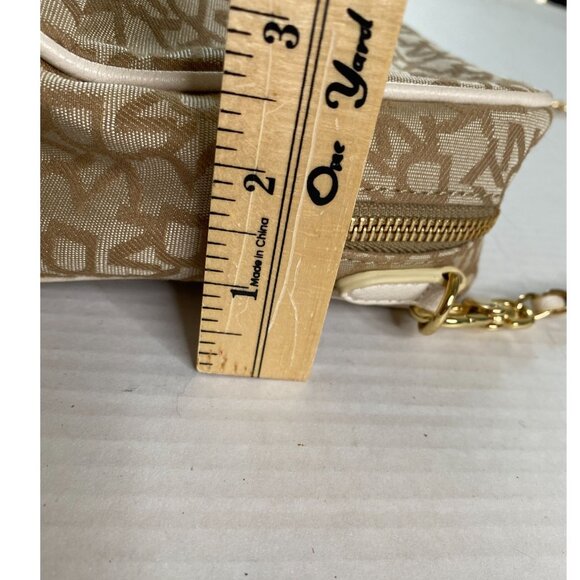 DKNY Signature Logo Beige/Tan Canvas Crossbody Bag with Zipper Closure Office - Picture 3 of 12